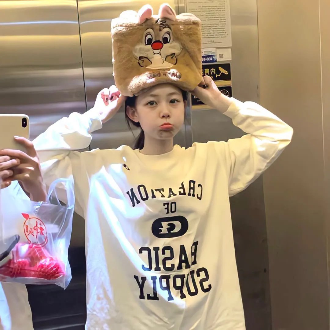 相思月明人倚楼